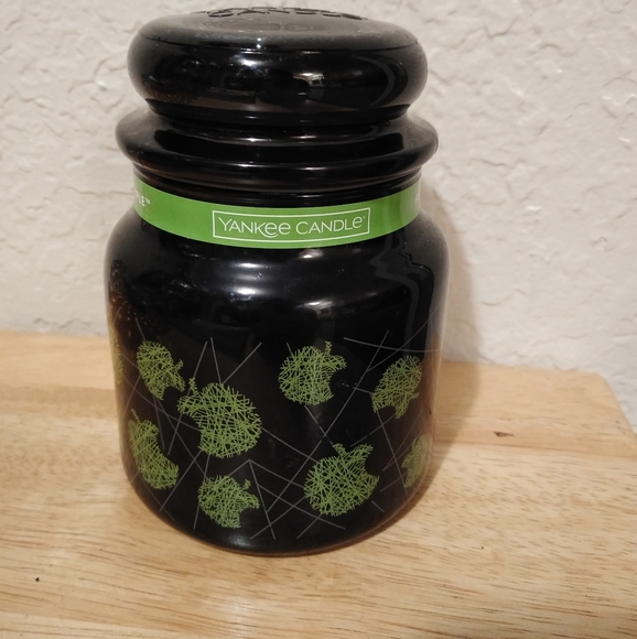 Yankee Candle Forbidden Apple Halloween